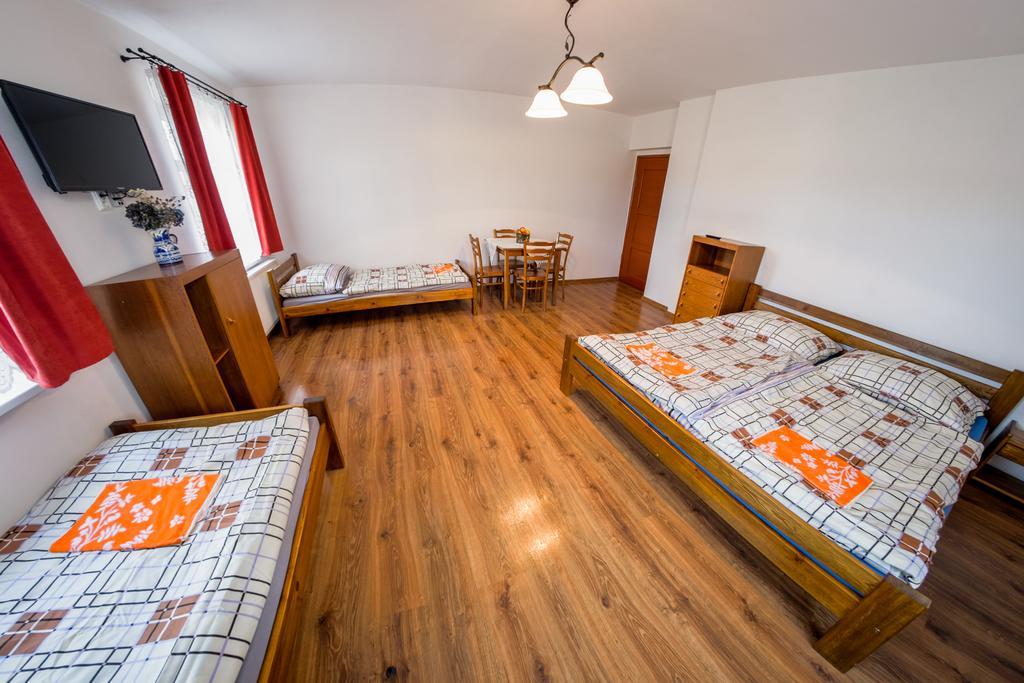 Stovka Bozanov Guest House ภายนอก รูปภาพ