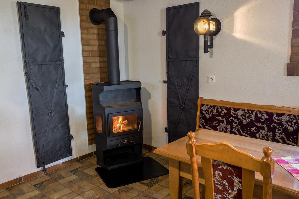 Stovka Bozanov Guest House ภายนอก รูปภาพ