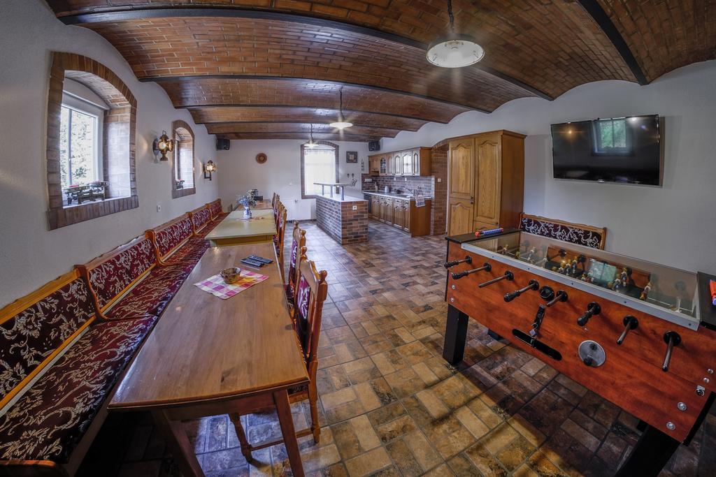 Stovka Bozanov Guest House ภายนอก รูปภาพ