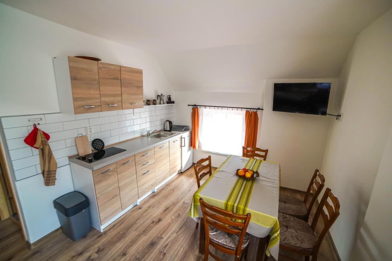 Stovka Bozanov Guest House ภายนอก รูปภาพ